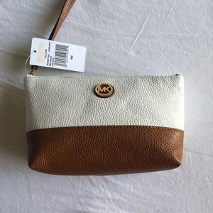 NWT Michael Kors Wristlet Pouch